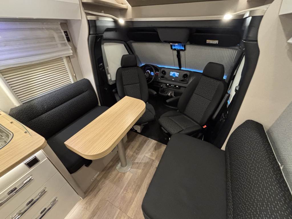 HYMER 2022 Face tot Face Queensbed 150pk handgeschakeld T695 S foto: 12