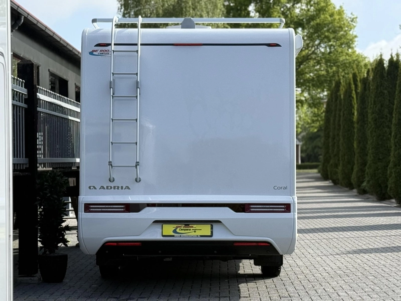 Adria Coral Axess 600 SL 7 meter lengtebedden  foto: 6