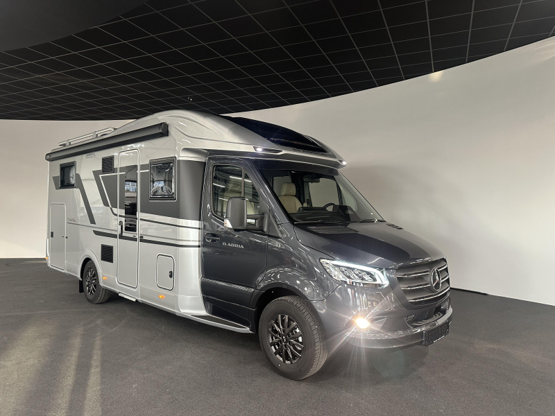 Adria Coral Supreme MB 670 DL LED / dakairco / automaat  foto: 1