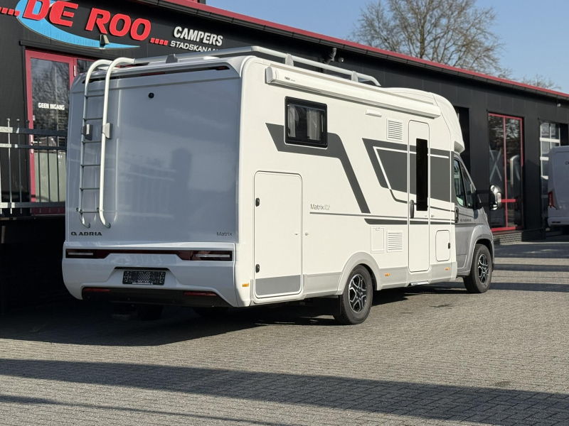 Adria Matrix Plus 670 SL Familiecamper Automaat  foto: 4