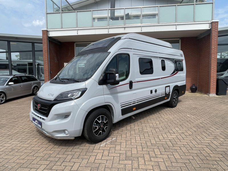 B&uuml;rstner Eliseo 642 C 4 pers. techo elevable cama longitudinal foto: 4