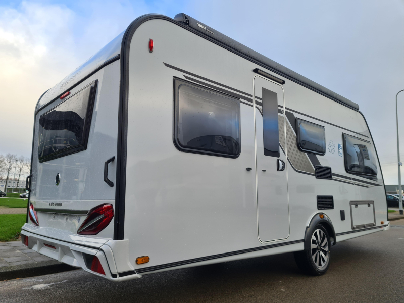 Knaus Sudwind 60 Years 500 EU Met luifel en vloerverw. 