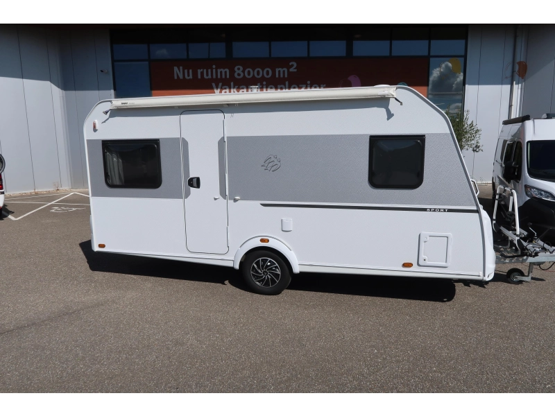 Knaus Sport 450 FU ZGAN, 5 MAANDEN OUD  foto: 1