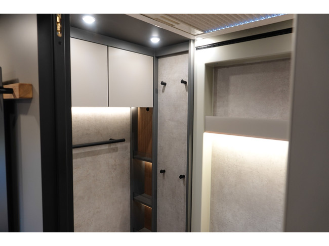 NIESMANN BISCHOFF iSmove 7.3 F 160Hp 9-Speed ​​Aut. | Level system E&P | Roof air conditioning photo: 12