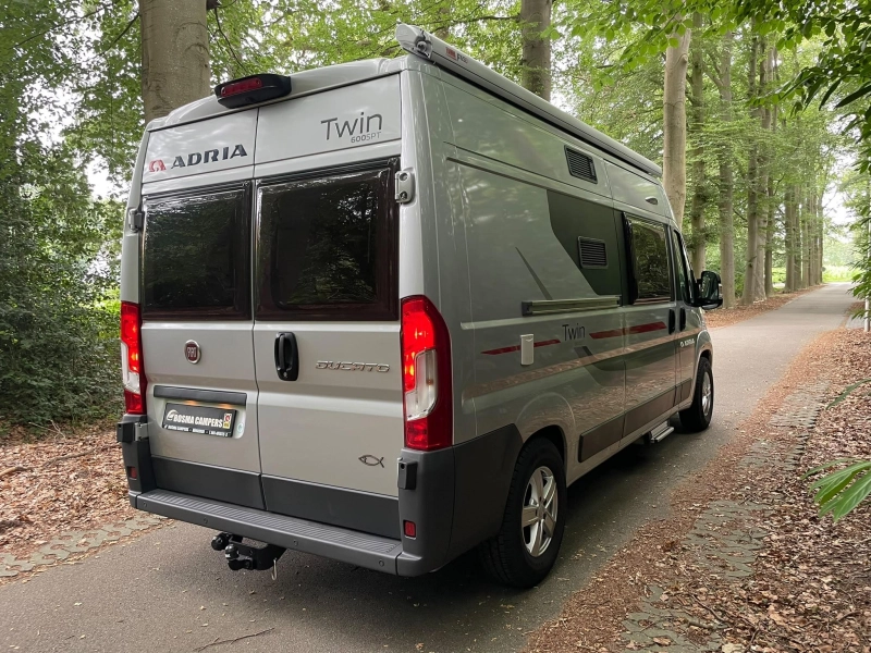Adria Twin 600 SPT Bed Airco 49000 km 2016  foto: 6