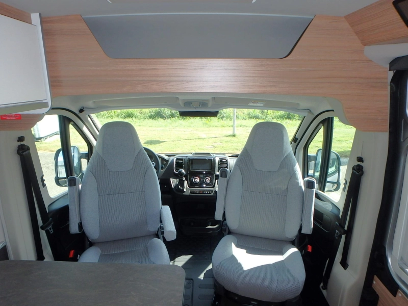 Weinsberg CaraBus 630 ME EDITION FIRE  foto: 16