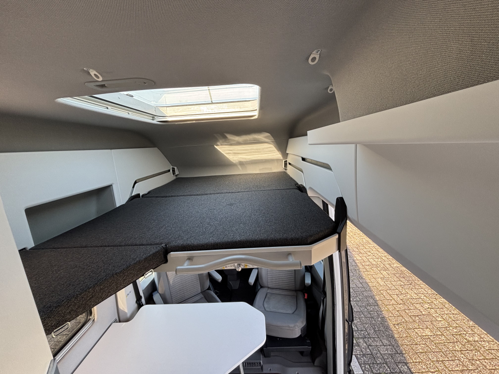 VOLKSWAGEN CRAFTER photo: 8