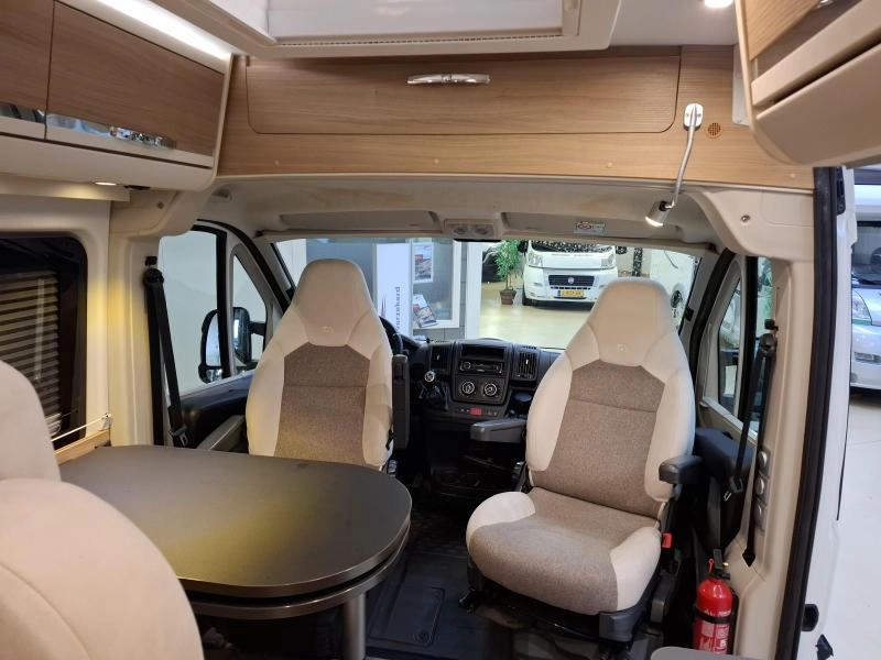 Adria Twin 600 SP 160CV Cama transversal Enganche foto: 12