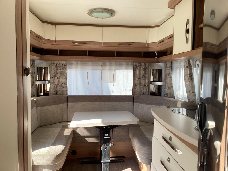 Hobby De Luxe 460 UFE omnistor foto: 17