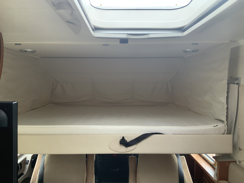 Hymer Exsis-I 674 EX 2.3 MultiJet 160 PK,Integraal,Motor-airco, 2 Lengte-bedden, Hef-bed, Garage, Trekhaak, etc, etc. Camper centrum on the road  foto: 12