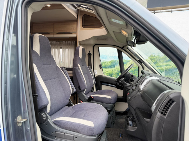 Knaus SKY WAVE 650 MF / Gratis stalling foto: 9