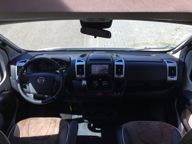 Knaus R22 700 MEG PLATINUM AUTOMAAT, LEVEL, 25.000KM foto: 18
