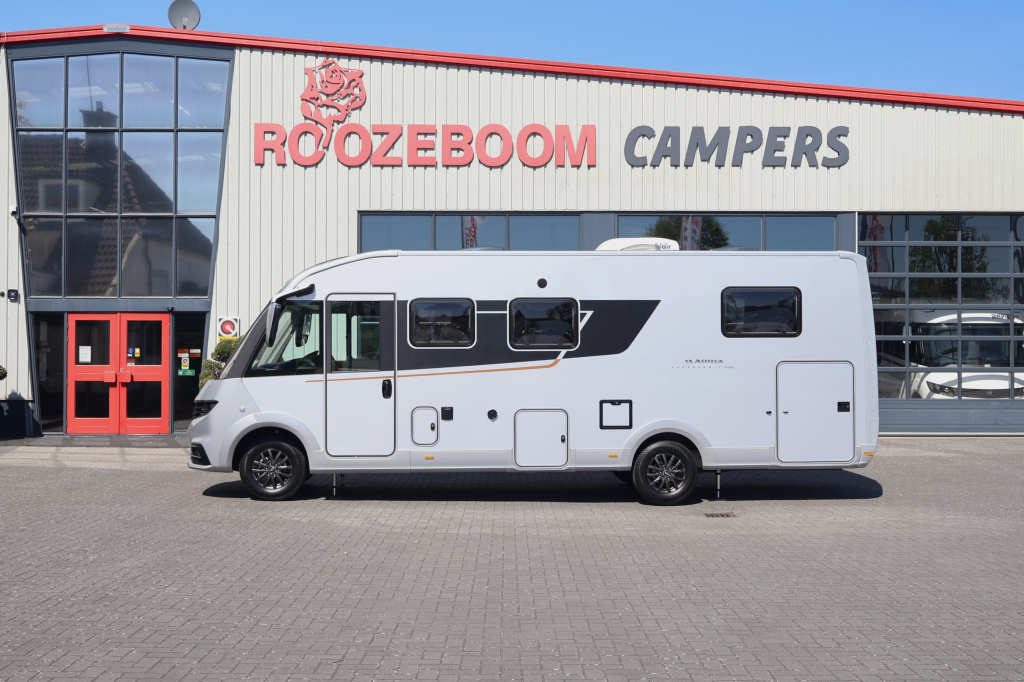 Adria Supersonic 780 DC Queensbett + Hubbett + Garage !! 170 PS AUTOMATIK !! LEVELSYSTEM !! KLIMAANLAGE !! EURO 6 !! 2023