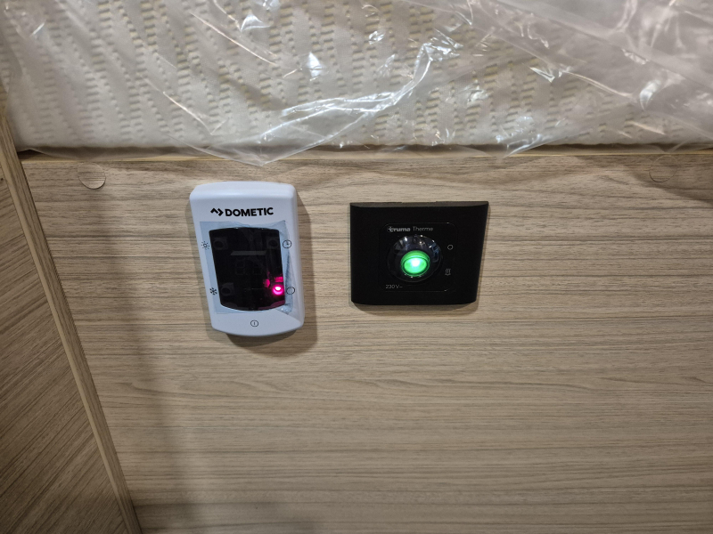 Weinsberg CaraCito 500 QDK Stapelbedden en douche!  foto: 18