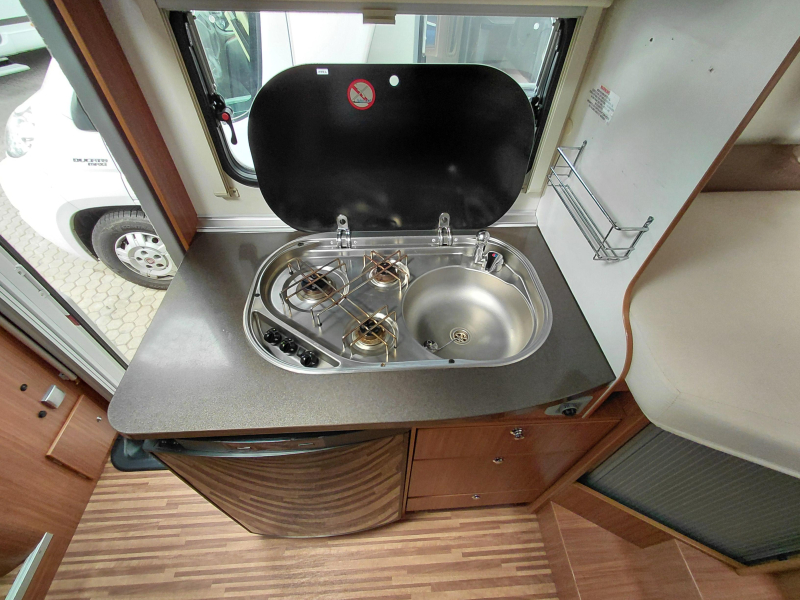 Adria Sport 572 SL ENKELE BEDDEN LPG  foto: 6