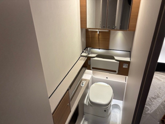 Bürstner Averso 465 TS foto: 10