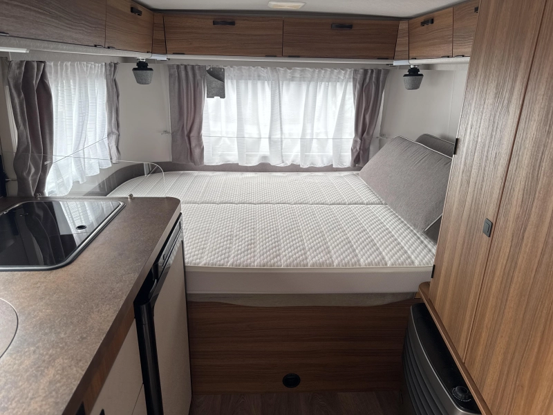 Eriba Touring 530 Legend Hampton argent photo : 3