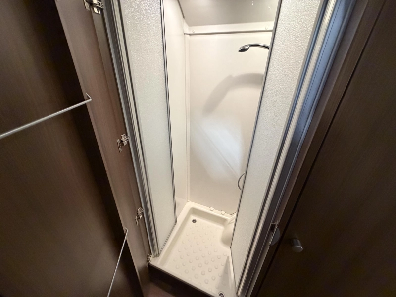 Dethleffs Beduin VIP 760 DR queensbed / full option  foto: 17