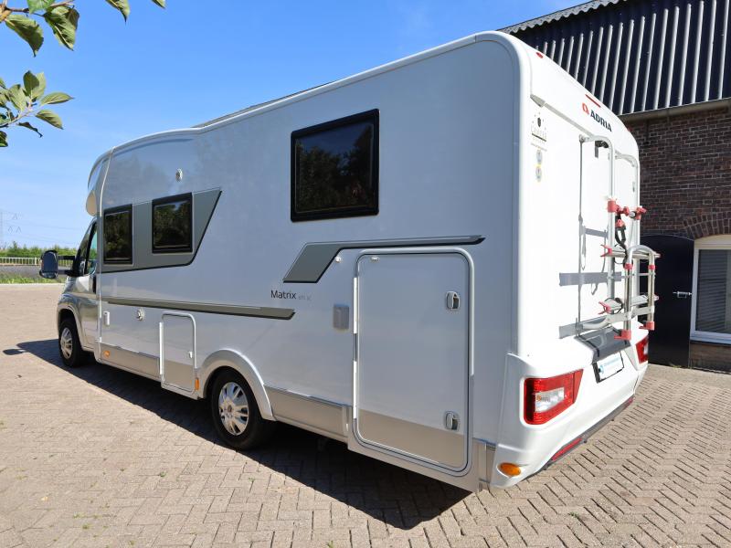 Adria Matrix Newline 670 SC Queensbed + hefbed  foto: 1