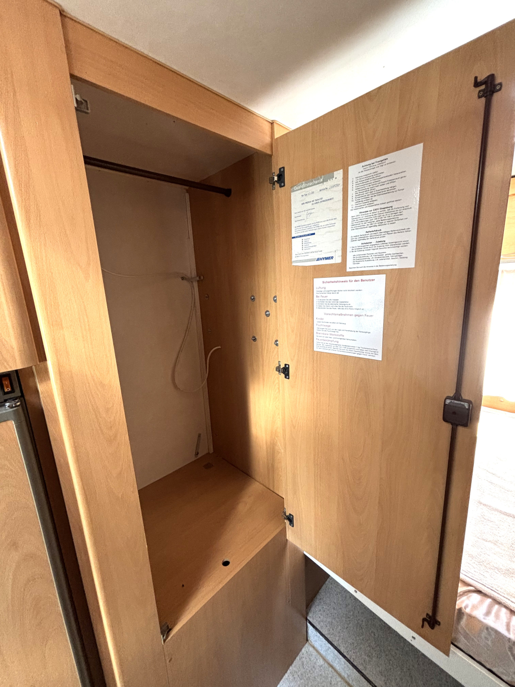 Hymer Swing 622 QUERBETT + HUBBETT INZAHLUNGSNAHME-SCHN&Auml;PPCHEN! EBENERDIG Foto: 9