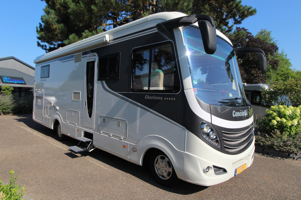 Concorde Charisma 3 900M