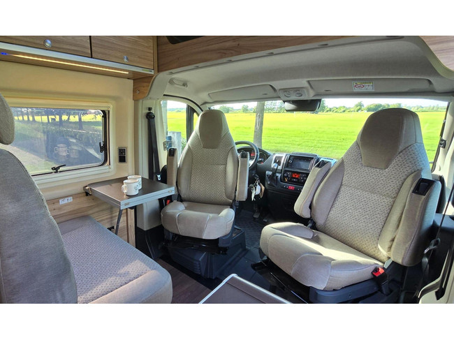Hymer Yosemite 600 * AUTOMATIK * Längsbetten * Hubdach Foto: 1
