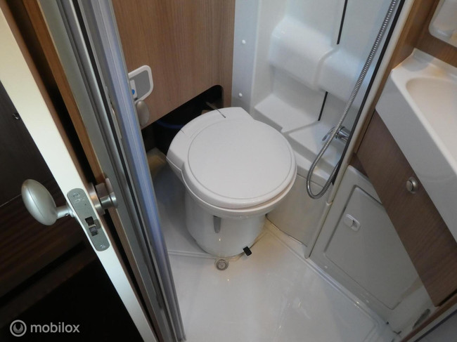 Carthago Malibu Van Comfort 640 LE AUTOMAAT| Lengtebedden foto: 21