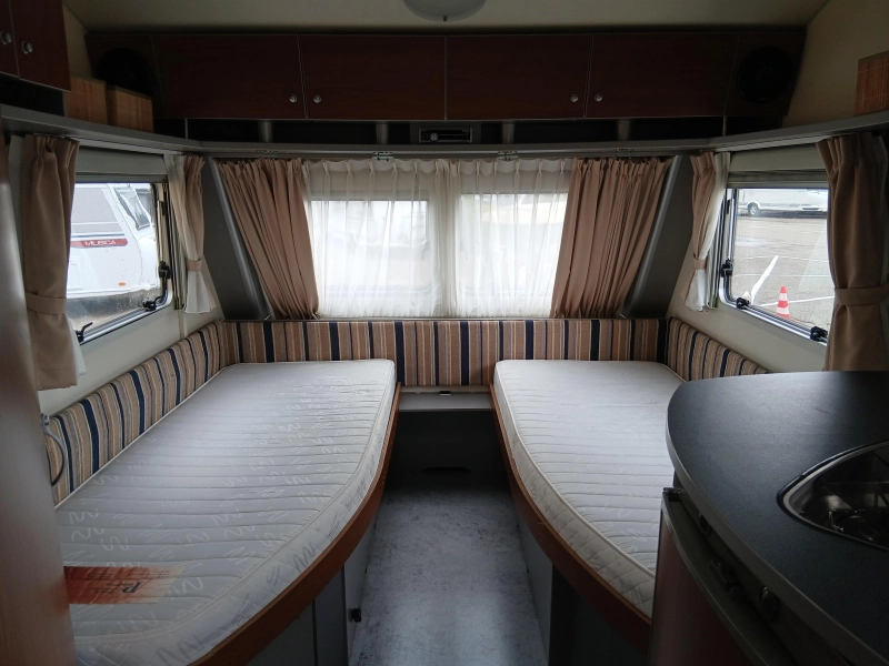 Kip Hy Line 53 TEB foto: 7