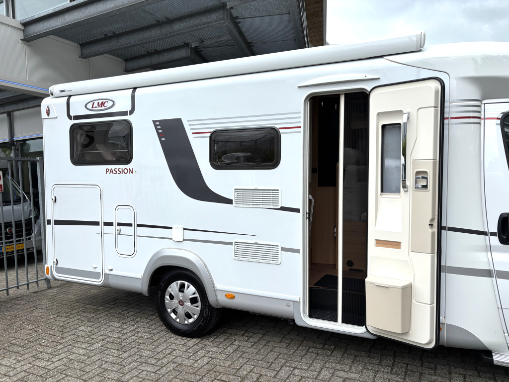 LMC PASSION V 643 G AUTOMATIK EINZELBETTEN EURO6 10.000KM! Foto: 4