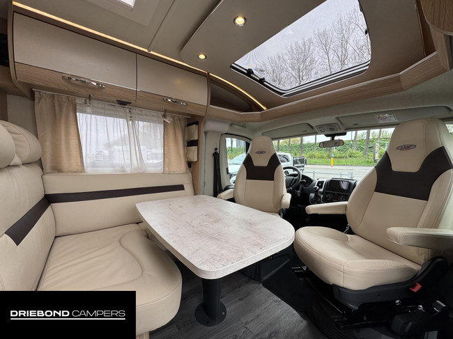 LMC T662 Grey Selection 9T-Automaat Enkele Bedden Luifel Fietsenrek foto: 1