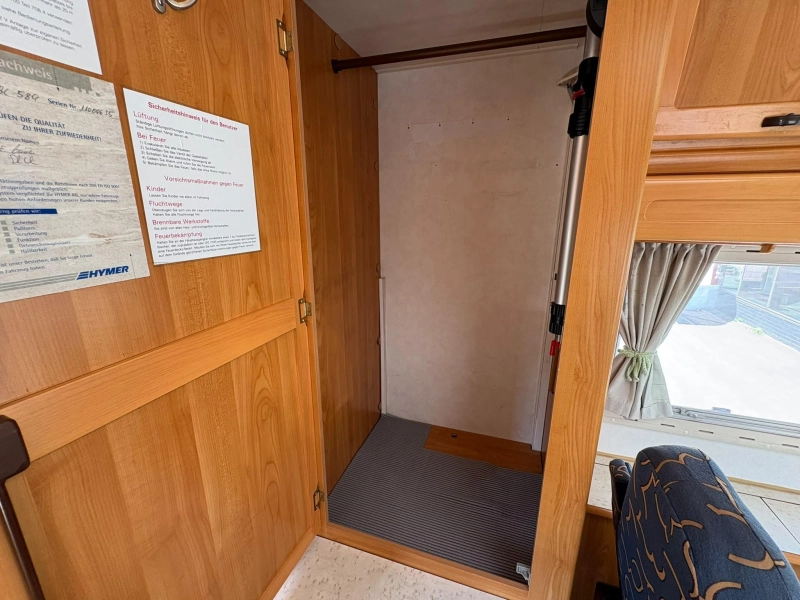 Hymer B 584 Klimaanlage, Hubbett, 137DKM! Foto: 17