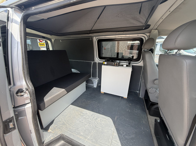 Volkswagen transporter buscamper TDI 131 pk org nl auto nap logisch airco cruise ctr hefdak 2 slaapplaatsen trekhaak foto: 15