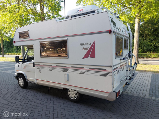 Fiat Ducato 1.9TD Frankia Mobil A520 Autocaravana compacta foto: 3