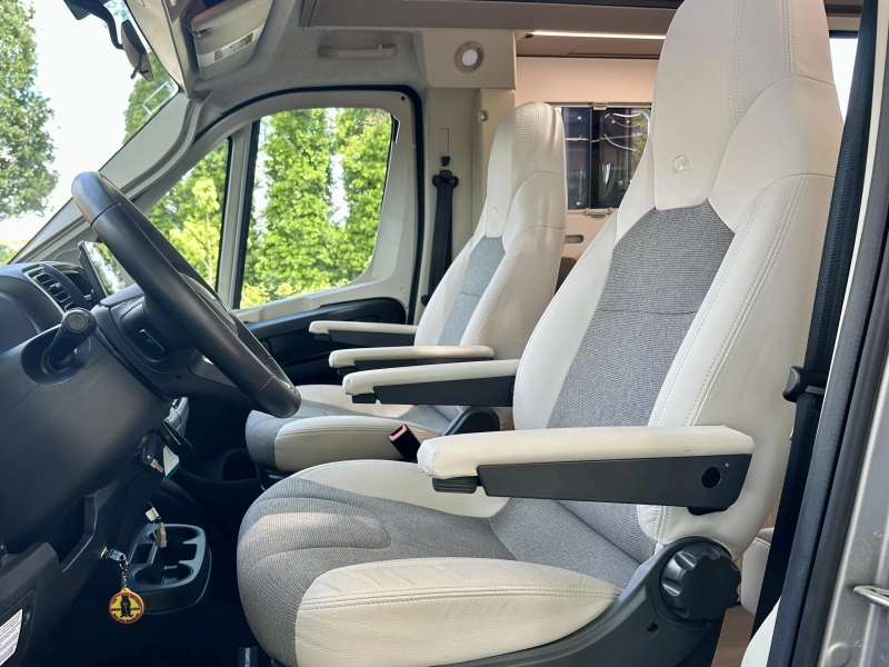 Adria Compact DL 60 Years Selection | zeer compleet!  foto: 1