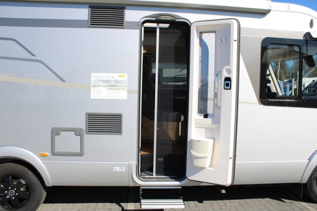 Hymer B MC I 680 equipado con potente Mercedes 9 G Tronic 170 CV AUTOM&Aacute;TICO camas individuales + cama abatible (56 foto: 17