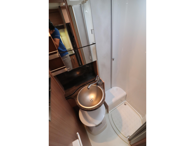 Knaus Sky Wave 700 MEG 4-Persoons/Enkele bedden  foto: 18