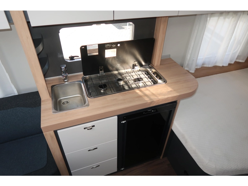 Knaus Sport 450 FU ZGAN, 5 MAANDEN OUD  foto: 6