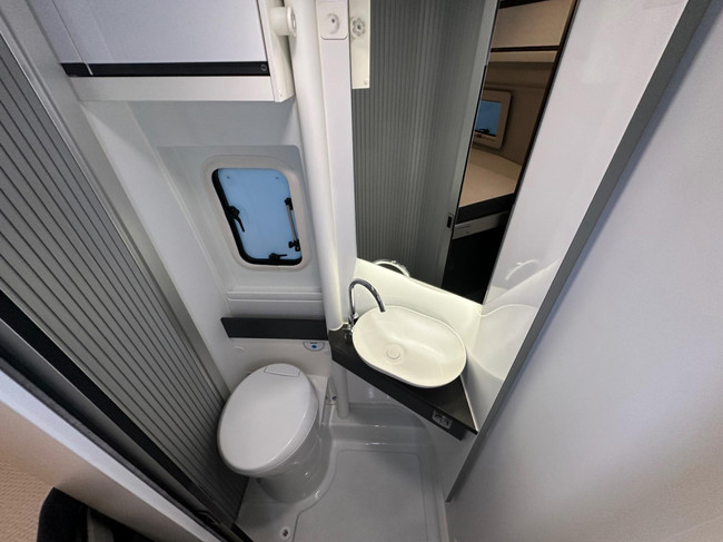 Adria Twin Supreme 640 SGX foto: 7
