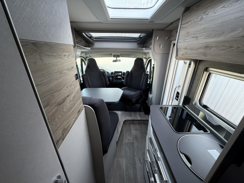 Hymer Exsis-T 580 PURE Automaat, schotel, tv  foto: 6