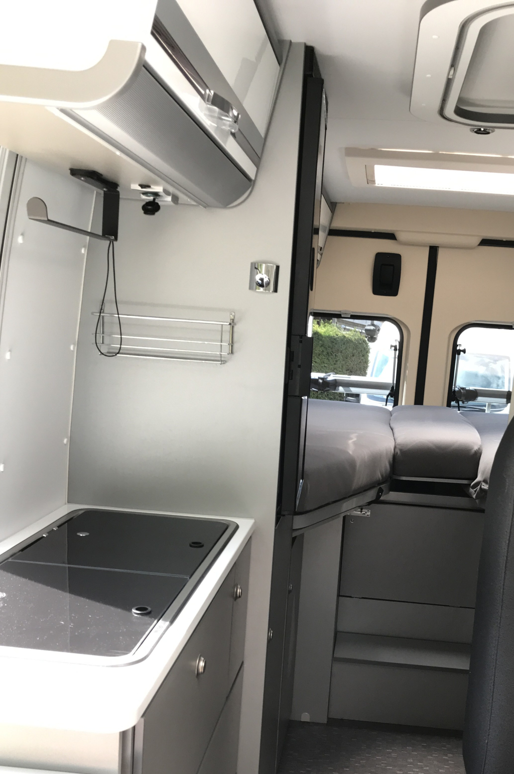 Adria 640 SLX # AUTOM&Aacute;TICO # CAMAS INDIVIDUALES# foto: 13