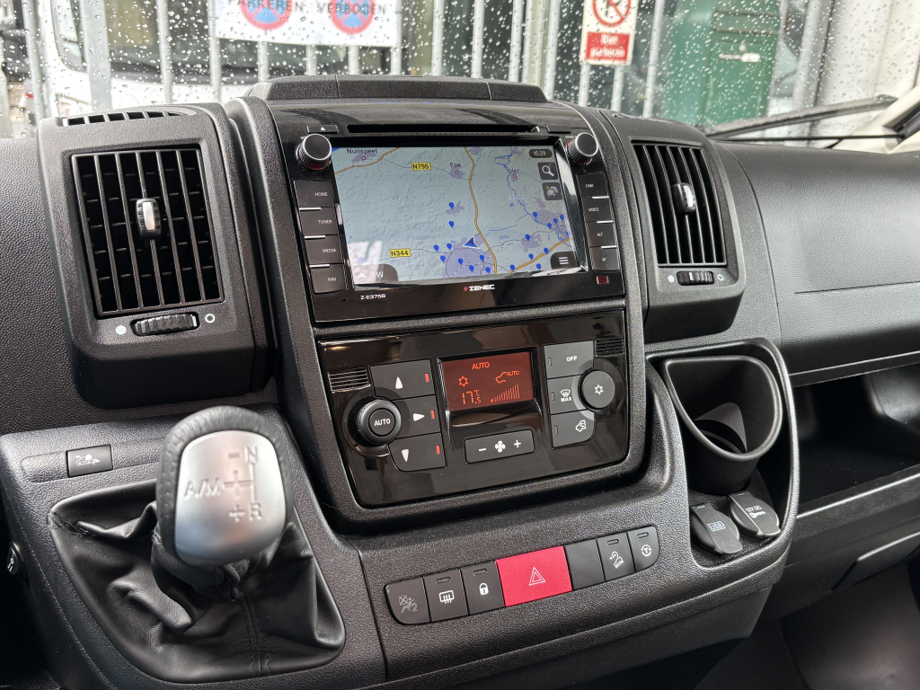 LMC PASSION V 643 G AUTOMAAT ENKELE BEDDEN EURO6 10.000KM! foto: 14