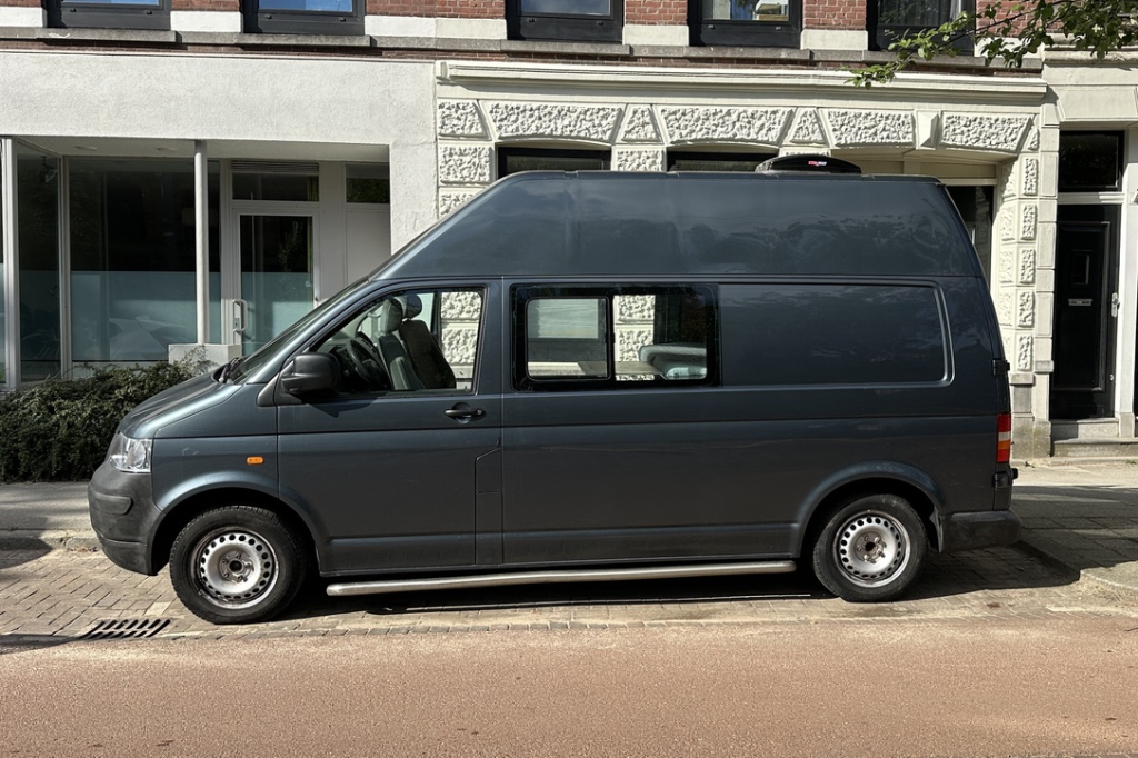 LMC Innovan 592 MJ. 25 + Solar + 200A Litio + Automático