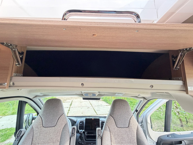 Malibu 600 LE Automaat Diesel/Elek. Verwarming/Solar/Trekhaak/Gasalarm/160PK/Lengtebedden/10” Navi/Vol opties! 2023 foto: 22