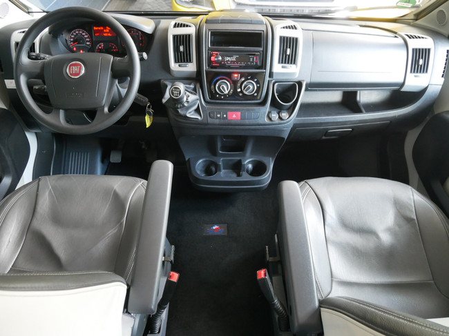 Chausson 718 XLB Special Edition, Cama Queen, Cama abatible!! foto: 3