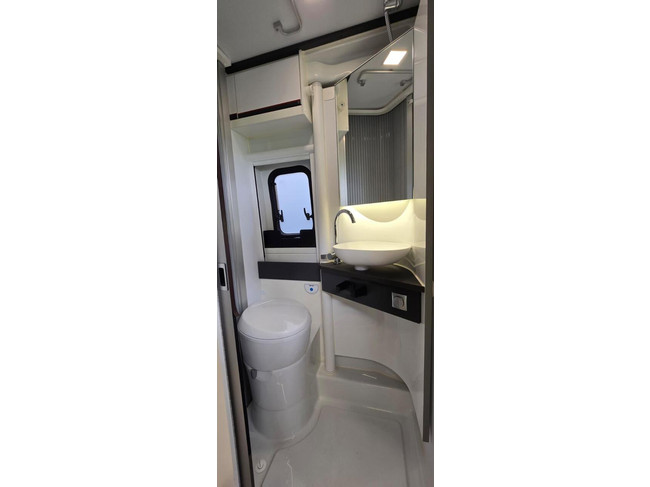 Adria Twin 640 SGX Sports photo : 17