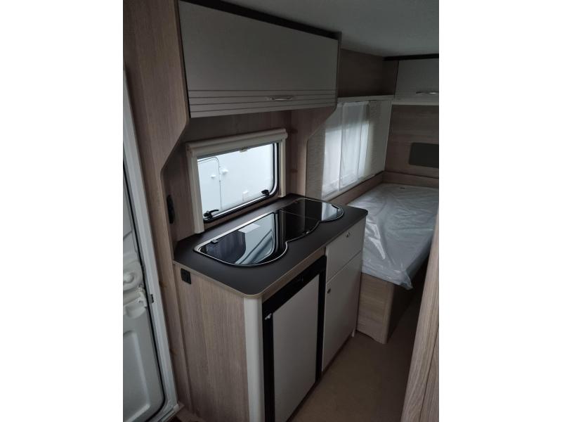 Bürstner Premio Life 480 TL -lengtebedden  foto: 15