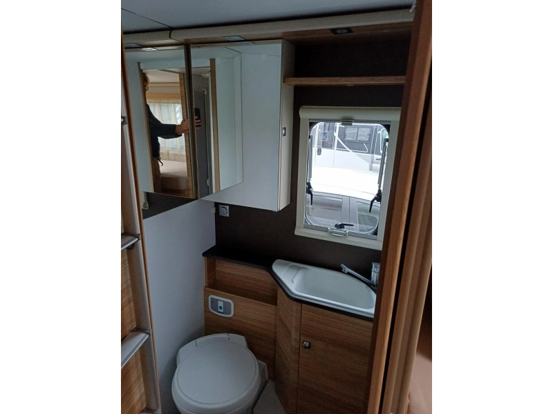 Adria Matrix M 670 SL Prima onderhouden camper  foto: 19