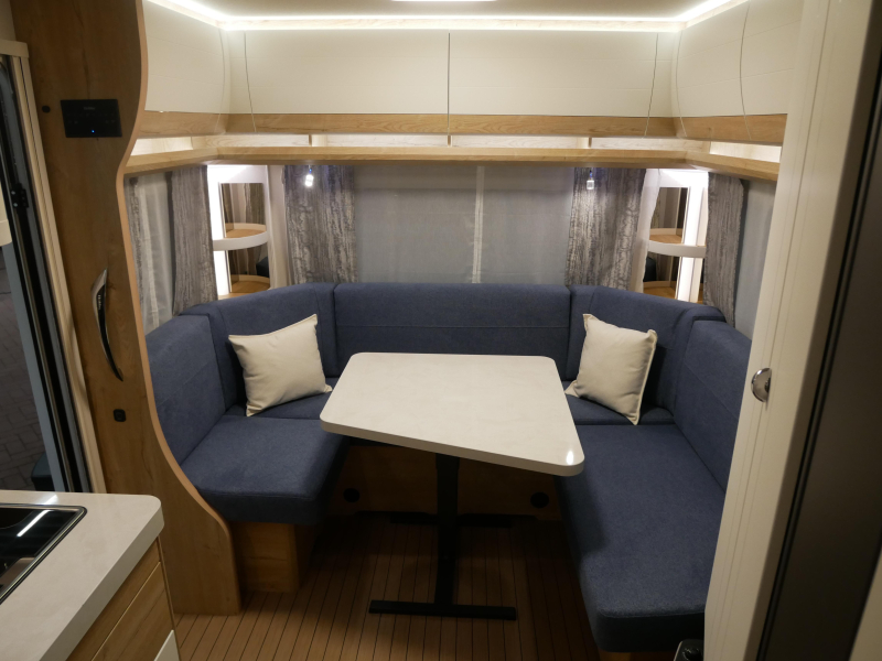 Hobby Excellent Edition 495 UL JETZT BEI VAN EIJK CARAVANS! Foto: 4