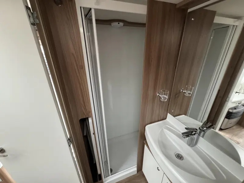 Sprite Mondial 420 SE Mover,awning,shower cabin. photo: 11