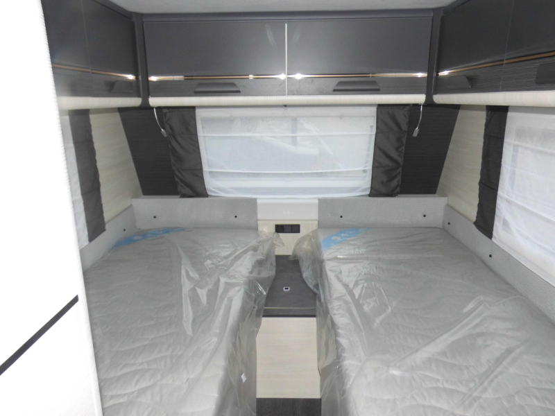 Sterckeman Evolution 492 LJ Nieuw! overjarig!  foto: 3